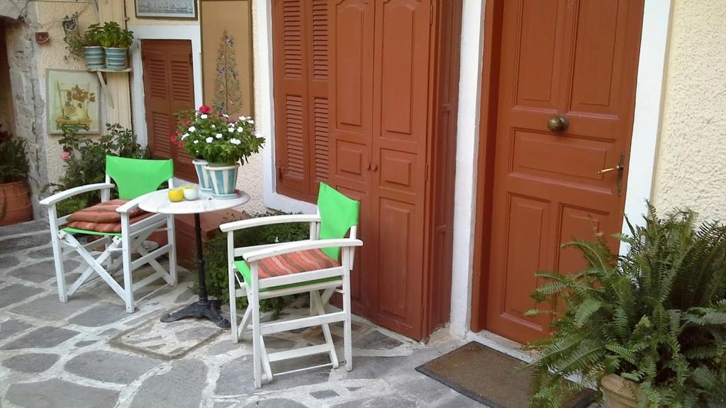 Aeginitiko Archontiko Lägenhet Aegina Exteriör bild